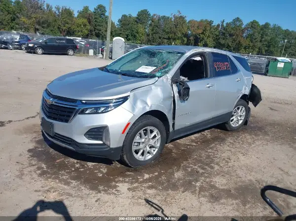 3GNAXTEV1NL134782 2022 CHEVROLET EQUINOX - Image 2