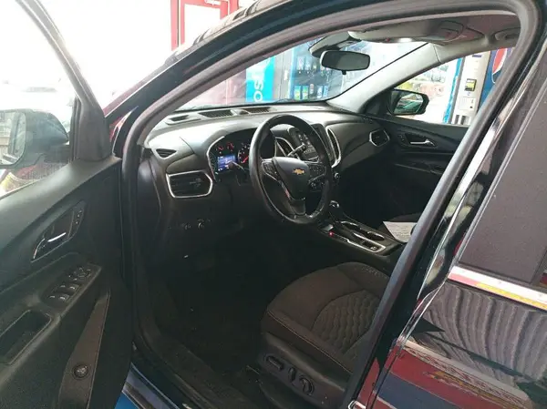3GNAXTEV4ML379347 2021 CHEVROLET EQUINOX - Image 2