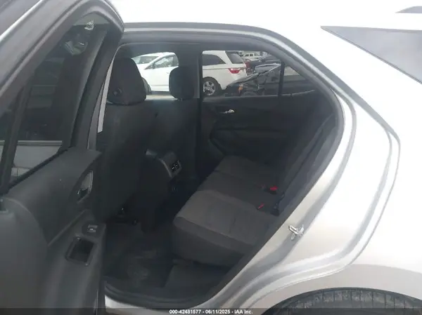 3GNAXTEV4NL134825 2022 CHEVROLET EQUINOX - Image 8
