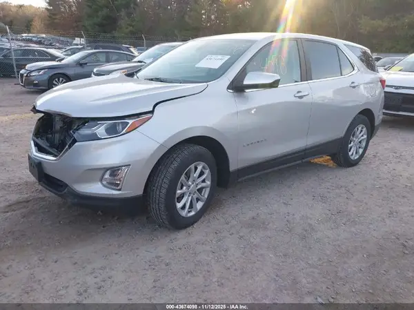3GNAXTEV5MS118024 2021 CHEVROLET EQUINOX - Image 2