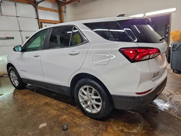 3GNAXTEV6NL176252 2022 CHEVROLET EQUINOX - Image 2