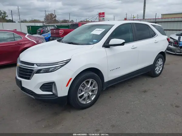 3GNAXTEV7NL134804 2022 CHEVROLET EQUINOX - Image 2