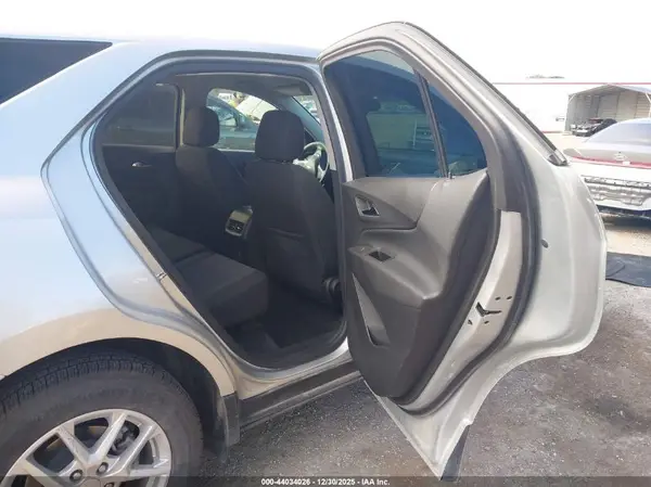 3GNAXTEV8NL134164 2022 CHEVROLET EQUINOX - Image 8