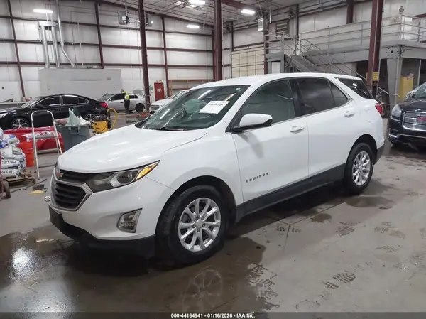3GNAXTEV9LS729740 2020 CHEVROLET EQUINOX - Image 2