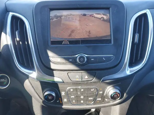 3GNAXTEV9NL132648 2022 CHEVROLET EQUINOX - Image 1