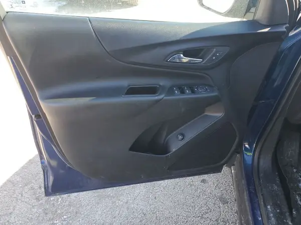 3GNAXTEV9NL132648 2022 CHEVROLET EQUINOX - Image 2