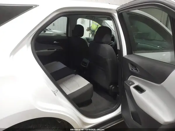 3GNAXTEV9NL241160 2022 CHEVROLET EQUINOX - Image 8