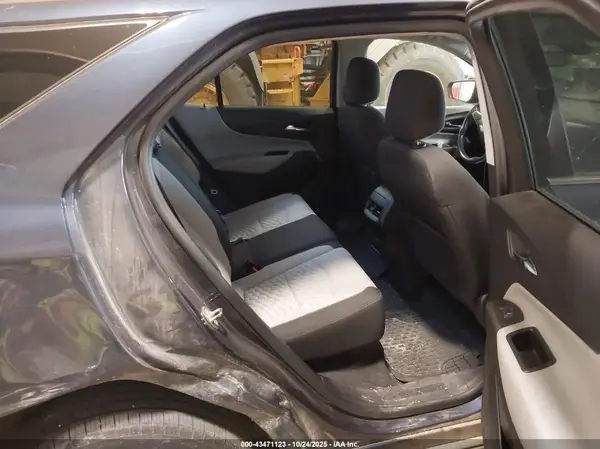 3GNAXTEX0JS532289 2018 CHEVROLET EQUINOX - Image 8