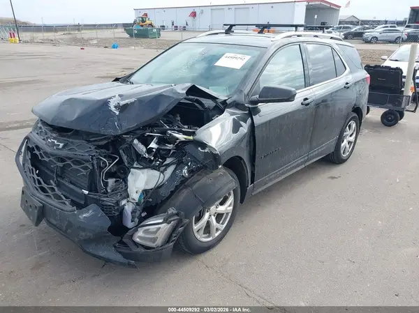 3GNAXTEX3JL300425 2018 CHEVROLET EQUINOX - Image 2