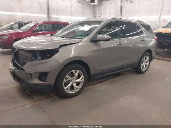 3GNAXTEX7JS616853 2018 CHEVROLET EQUINOX - Image 2