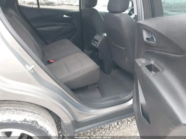 3GNAXTEX8JS560132 2018 CHEVROLET EQUINOX - Image 8