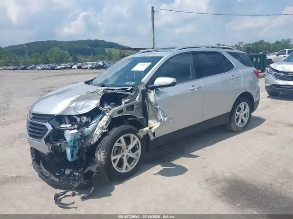 3GNAXTEX9JS588697 2018 CHEVROLET EQUINOX - Image 2