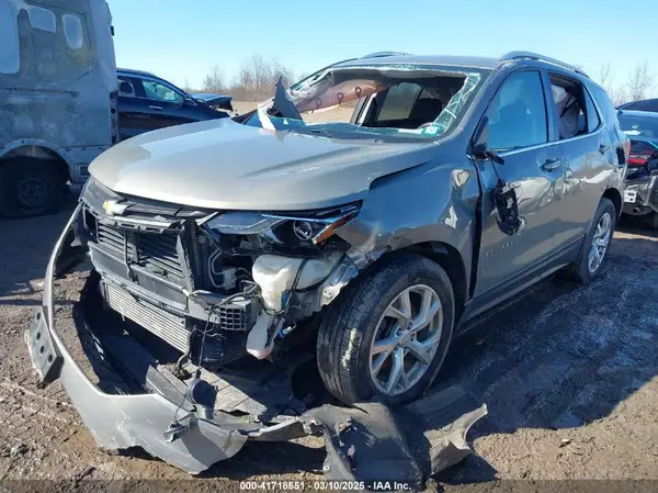 3GNAXTEX9JS618569 2018 CHEVROLET EQUINOX - Image 2
