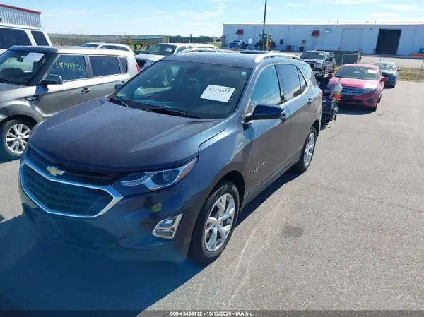 3GNAXTEXXJS565607 2018 CHEVROLET EQUINOX - Image 2
