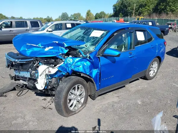 3GNAXUEG2RS118223 2024 CHEVROLET EQUINOX - Image 2