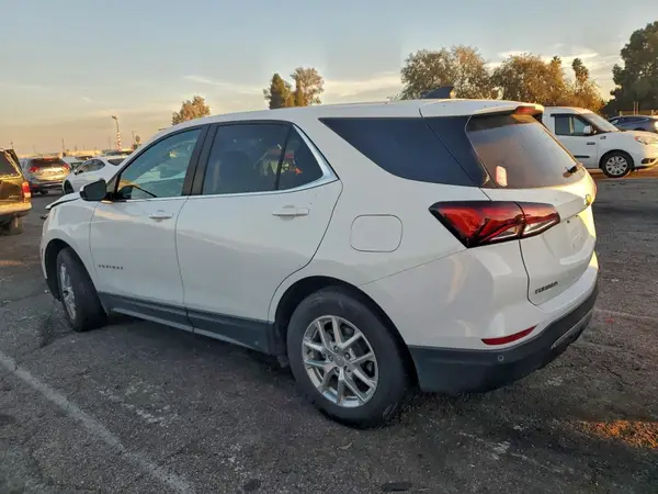 3GNAXUEG2RS185212 2024 CHEVROLET EQUINOX - Image 2