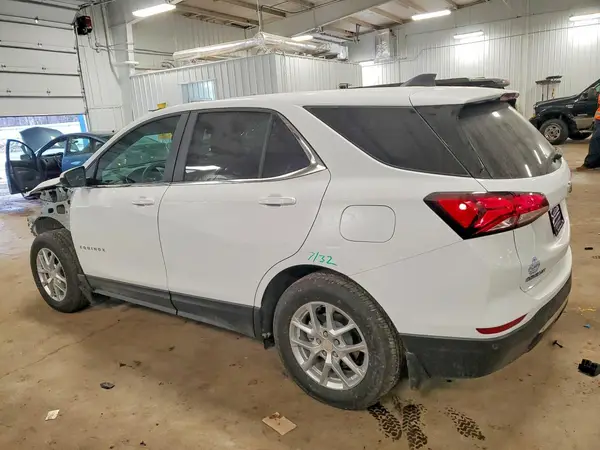 3GNAXUEG2RS228379 2024 CHEVROLET EQUINOX - Image 2