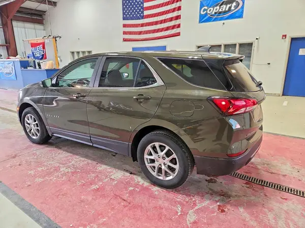 3GNAXUEG5RL105427 2024 CHEVROLET EQUINOX - Image 2