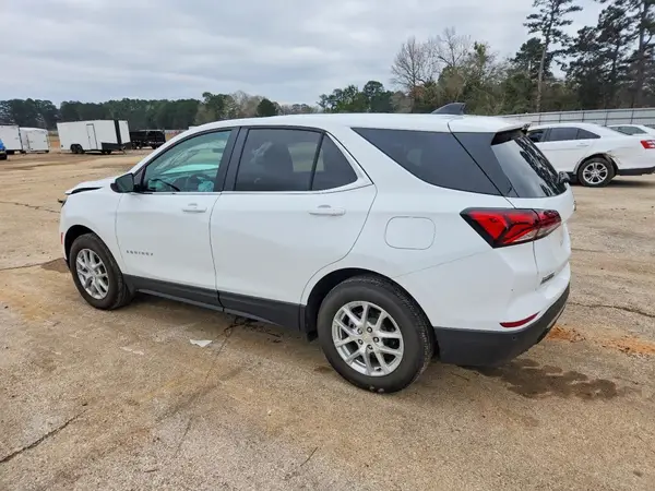 3GNAXUEG5RS211043 2024 CHEVROLET EQUINOX - Image 2
