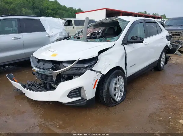 3GNAXUEG5RS216744 2024 CHEVROLET EQUINOX - Image 2