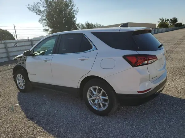 3GNAXUEG5RS241899 2024 CHEVROLET EQUINOX - Image 2