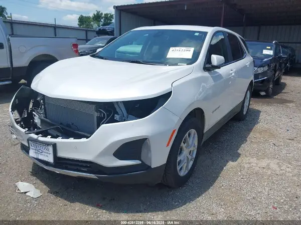 3GNAXUEG5RS242115 2024 CHEVROLET EQUINOX - Image 2
