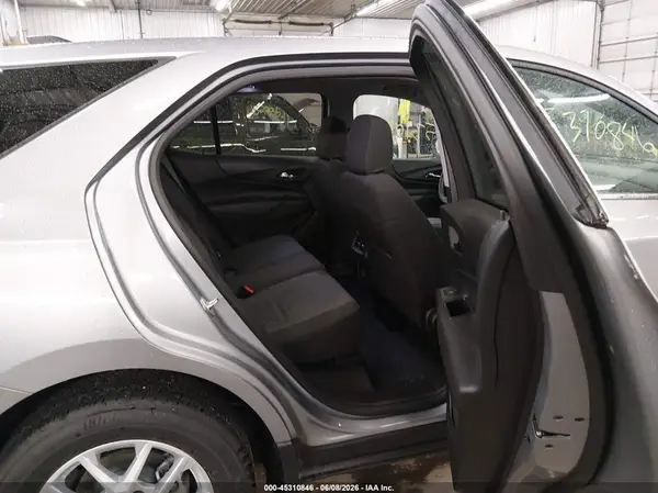 3GNAXUEG7RL240263 2024 CHEVROLET EQUINOX - Image 8