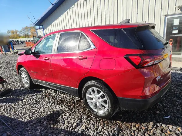 3GNAXUEGXRL230195 2024 CHEVROLET EQUINOX - Image 2