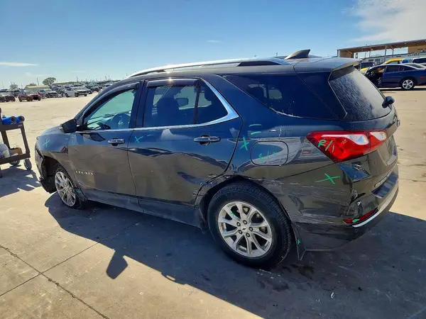 3GNAXUEU0JL165576 2018 CHEVROLET EQUINOX - Image 2