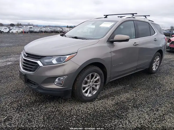3GNAXUEU1JS600577 2018 CHEVROLET EQUINOX - Image 2