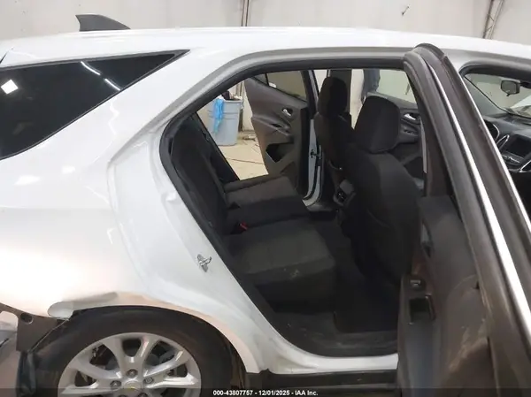 3GNAXUEV0MS160316 2021 CHEVROLET EQUINOX - Image 8
