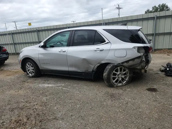 3GNAXUEV0NL106025 2022 CHEVROLET EQUINOX - Image 2