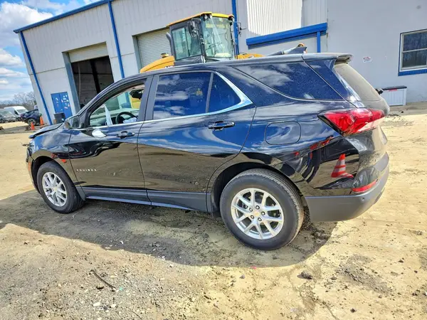 3GNAXUEV0NL173708 2022 CHEVROLET EQUINOX - Image 2