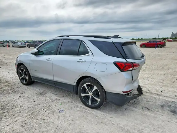 3GNAXUEV0NL180142 2022 CHEVROLET EQUINOX - Image 2