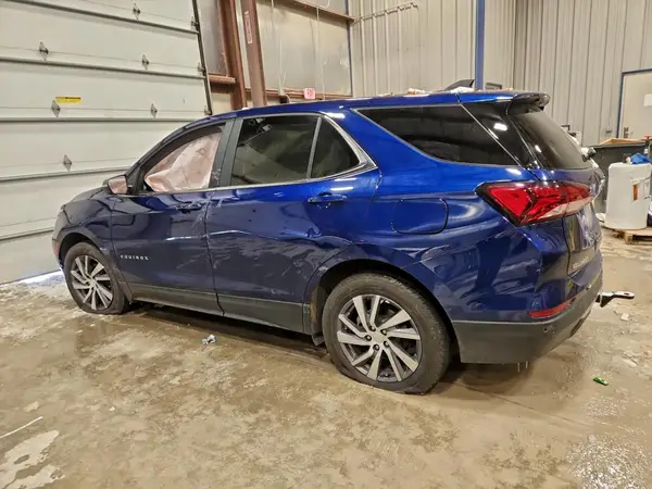 3GNAXUEV0NL186054 2022 CHEVROLET EQUINOX - Image 2