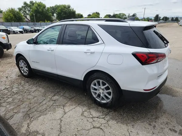 3GNAXUEV0NL226679 2022 CHEVROLET EQUINOX - Image 2