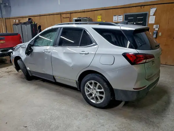 3GNAXUEV0NL254689 2022 CHEVROLET EQUINOX - Image 2