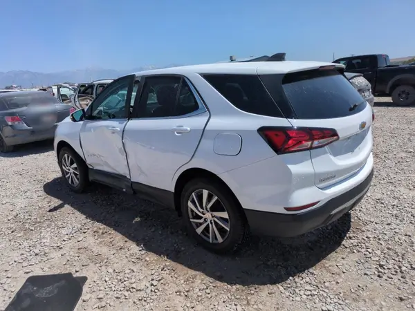 3GNAXUEV0NL263294 2022 CHEVROLET EQUINOX - Image 2