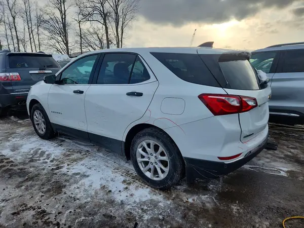 3GNAXUEV1KS578364 2019 CHEVROLET EQUINOX - Image 2