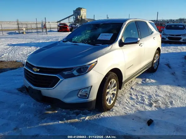 3GNAXUEV1LS569813 2020 CHEVROLET EQUINOX - Image 2