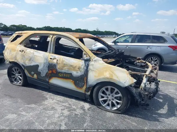 3GNAXUEV1LS647460 2020 CHEVROLET EQUINOX - Image 1