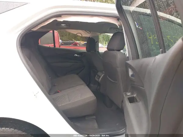 3GNAXUEV1MS165573 2021 CHEVROLET EQUINOX - Image 8