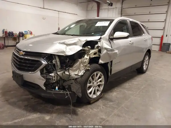 3GNAXUEV1MS168957 2021 CHEVROLET EQUINOX - Image 2