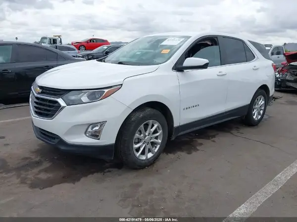 3GNAXUEV1MS176153 2021 CHEVROLET EQUINOX - Image 2