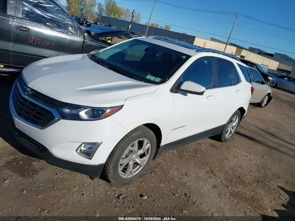 3GNAXUEV1MS177996 2021 CHEVROLET EQUINOX - Image 2