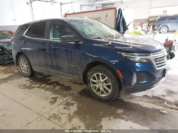 3GNAXUEV1NL102243 2022 CHEVROLET EQUINOX - Image 1