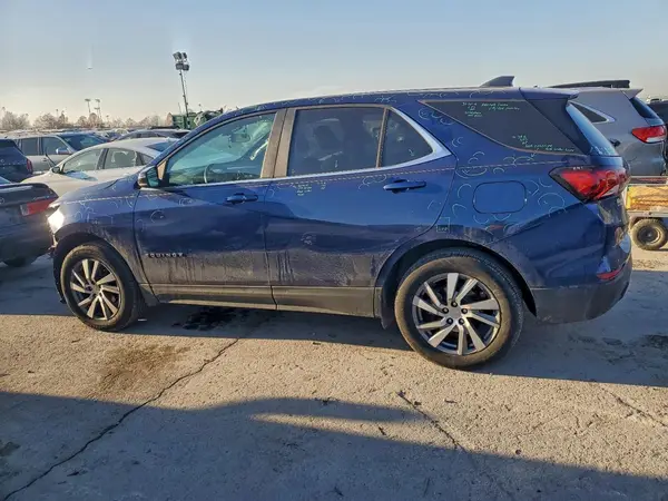 3GNAXUEV1NL240185 2022 CHEVROLET EQUINOX - Image 2