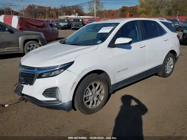 3GNAXUEV1NL241594 2022 CHEVROLET EQUINOX - Image 2