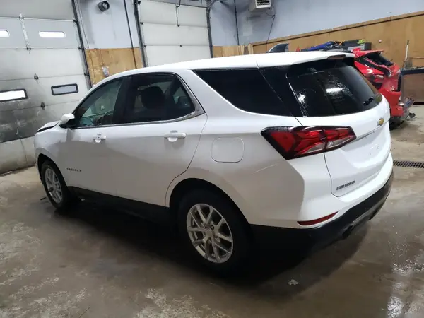 3GNAXUEV1NL246889 2022 CHEVROLET EQUINOX - Image 2