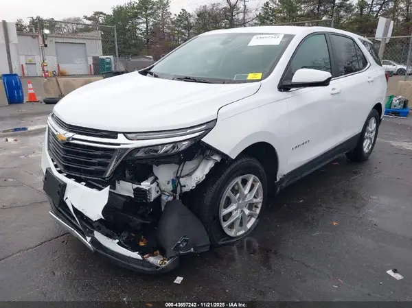 3GNAXUEV1NL297941 2022 CHEVROLET EQUINOX - Image 2
